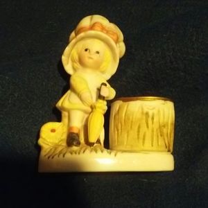 Bonnet Girl Candle Holder